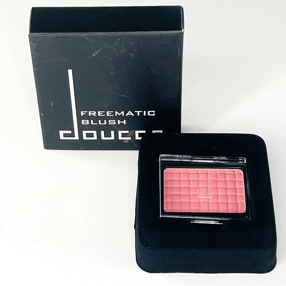 Doucce Freematic Blush Mono Zen Orange 49 Natural Finish Silky Powder 3.4g NIB
